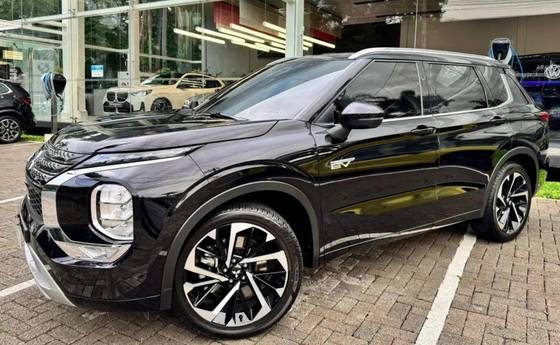 MITSUBISHI OUTLANDER 2.4 PHEV SIGNATURE S-AWC DHT